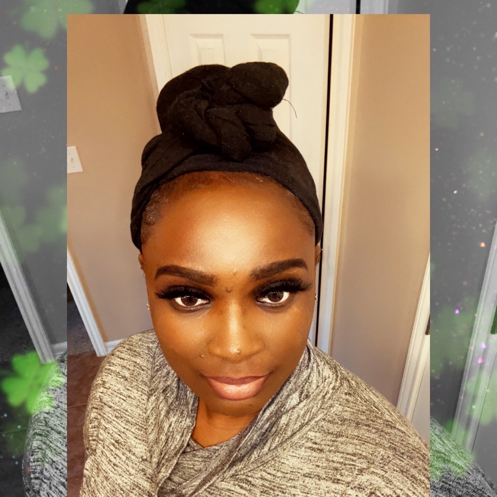 Meet your Posher, Dana